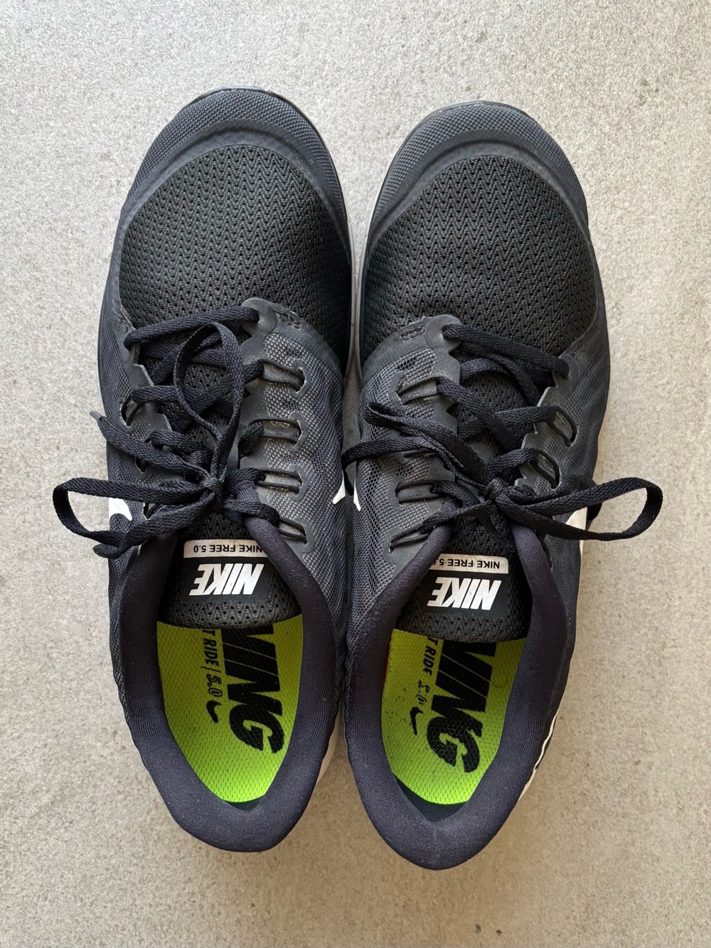 Nike Women’s Free 5.0 Running Training Walking Shoes Size 12 in Black/White - Picture 3 of 9